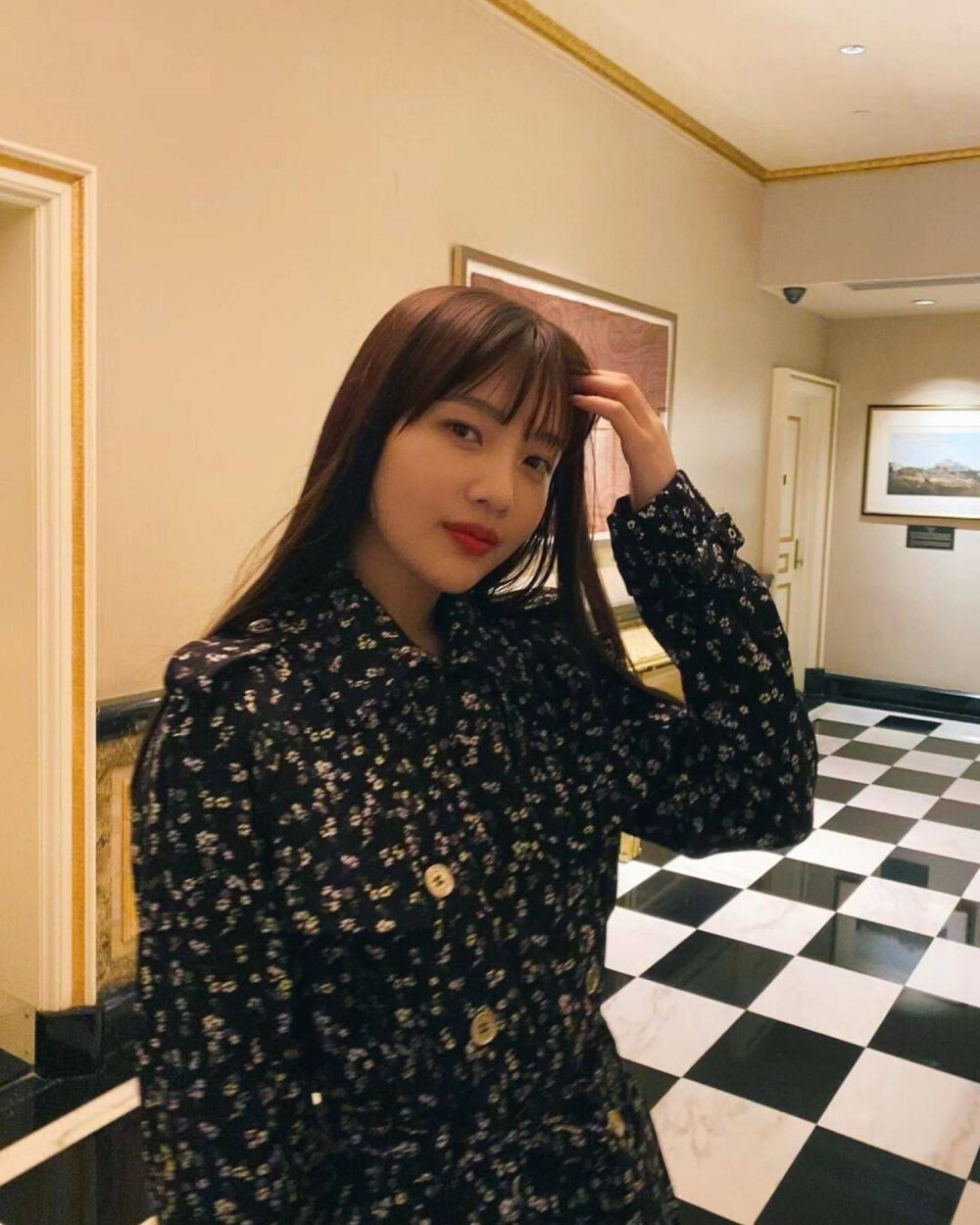 朴秀荣 Joy 朴秀英
Red velvet成员