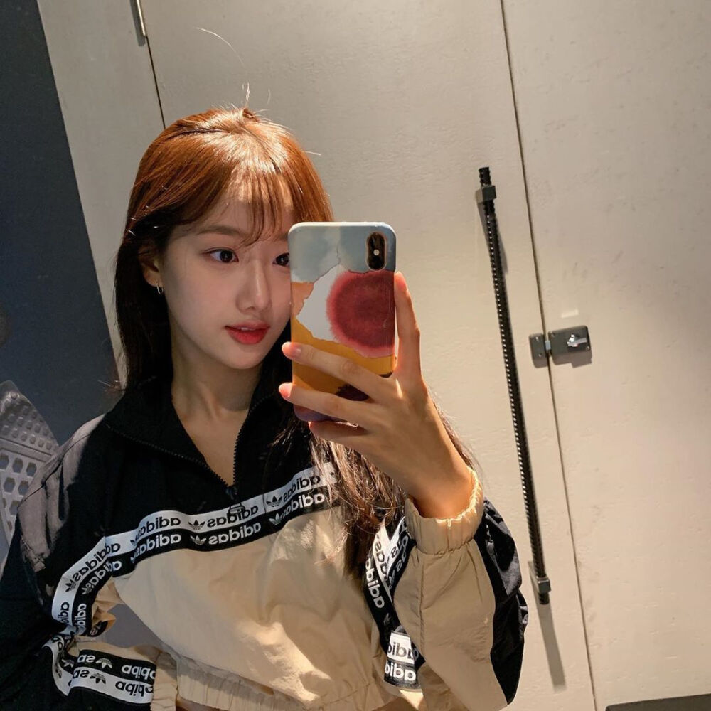 april李娜恩头像/ins头像/韩国女头