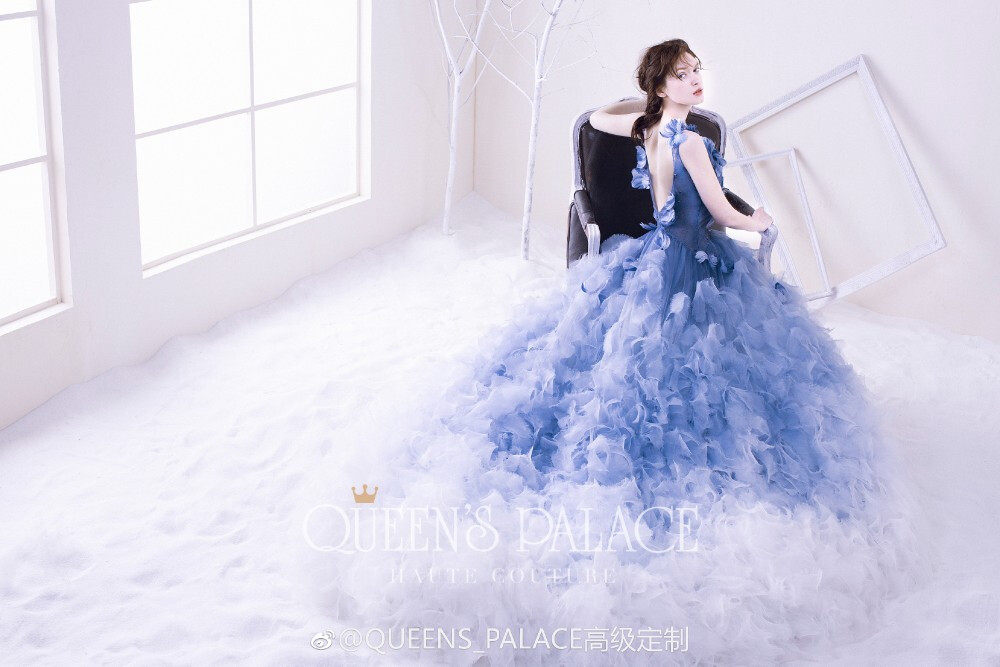 QUEEN'S PALACE礼服