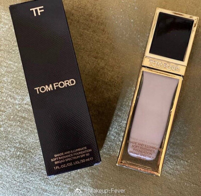 粉底 | Tom Ford Shade Illuminate Soft Radiance Foundation，TF推出2020年新款粉底液，定价150美金，凭实力入围贵妇底妆榜单！黑金包装自带奢侈感，粉底主打水润柔光妆感，专业级别的遮瑕效果和SPF50+++的高防晒系…