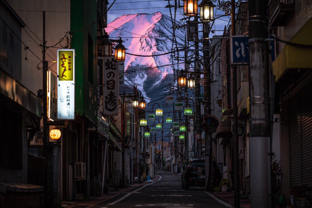 霓虹灯，富士山