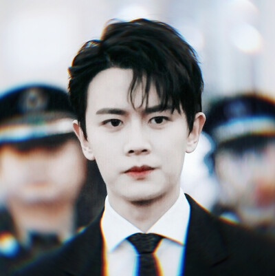 任嘉伦头像by程述。