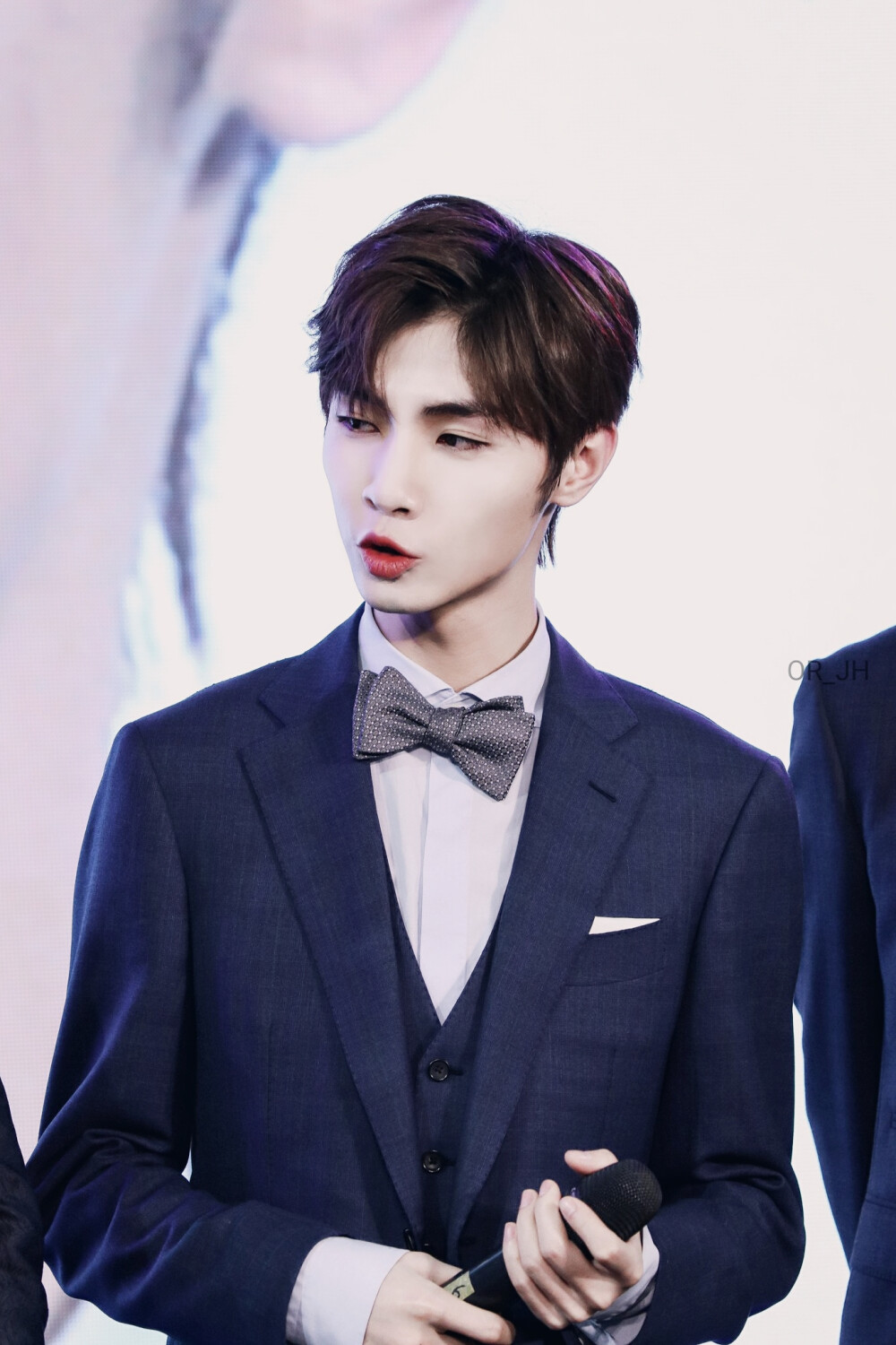 宋继扬饭修壁纸3p
©木玮 转发注明出处