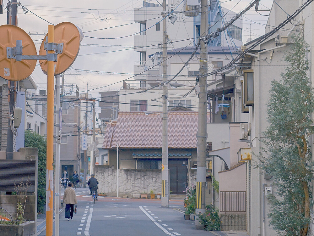 背景。
日本街道。