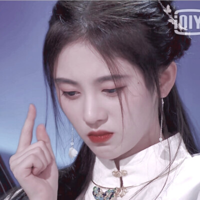 ©®唐粲
原裙也