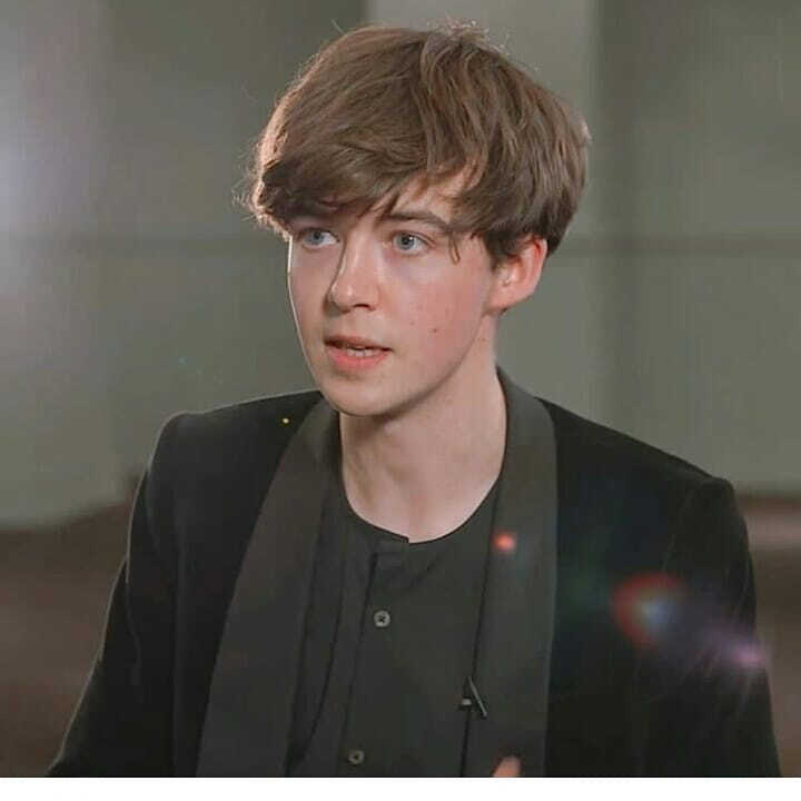 Alex Lawther