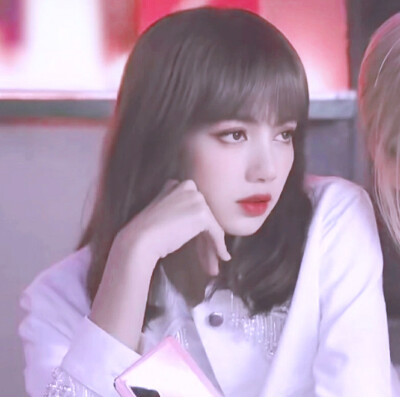 LISA╳ROSE
©小宋有饼干