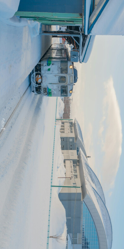 雪国的车站
cr见水印