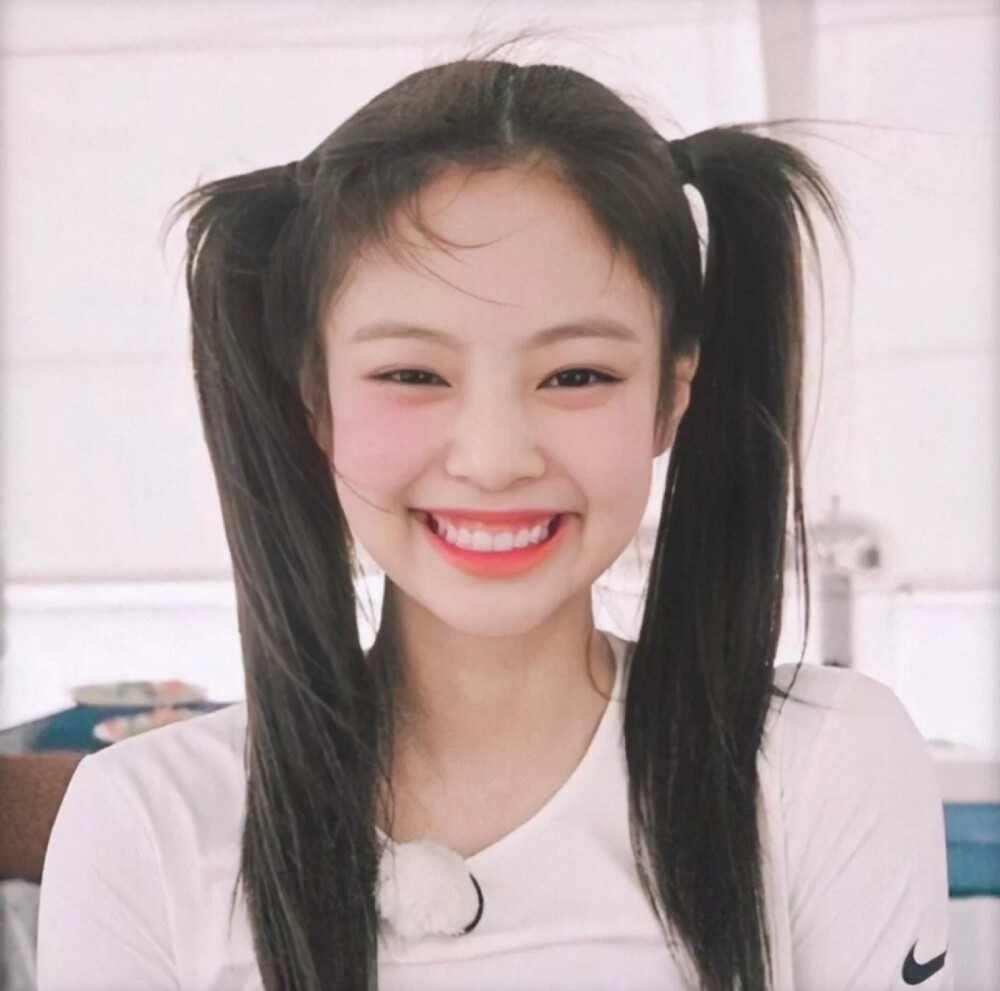 Jennie头像