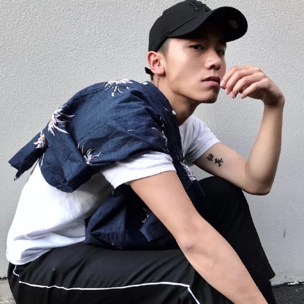 男头
二传注明堆糖 诗梦瑶