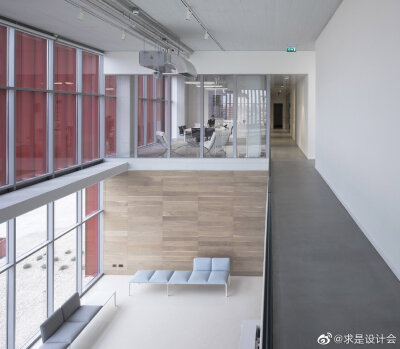 MCE生产车间和新总部，罗马尼亚 / Heim Balp Architekten。#求是爱设计#