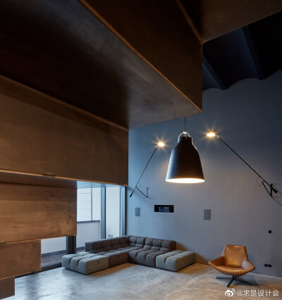 啤酒厂Loft改造，捷克 / CMC architects。#求是爱设计#