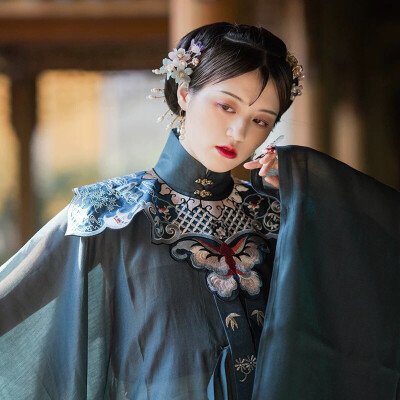 春山集翠色蛾啊我的蛾云肩