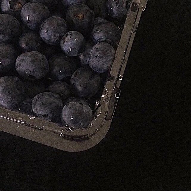 背景。手机壁纸。黑色。帅气