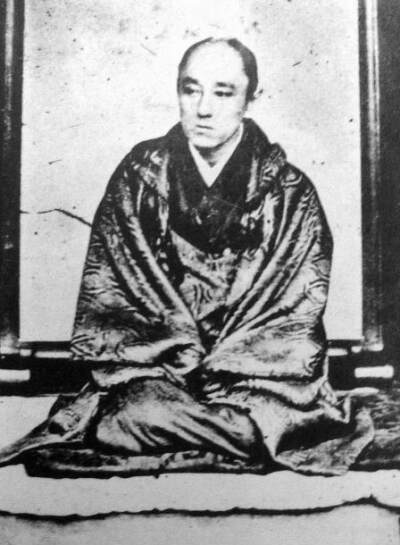 山内丰信（1827-1872），日本幕府末年高知藩的第14代藩主。幕末四贤侯之一。1827年山内丰信出生于高知,父亲是藩主分家山内丰著。母亲则为丰著的妾：平石氏。 弘化3年3月7日，父亲丰著退隐，其兄长山内丰熙接任藩主。…