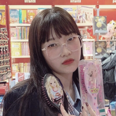 Joy朴秀荣头像
©®许也