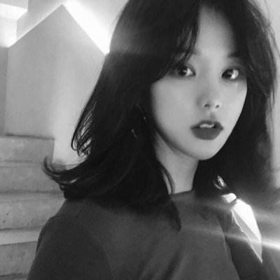 分享一些头像
最后一张是我做的哟！
希望大家喜欢！
『苏璃小仙女』