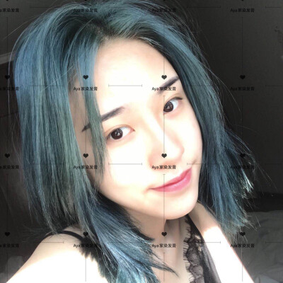 不知道染什么颜色，就选这个吧，两年卖的最好的颜色，两年了还没过时～显白不挑皮，而且好染！