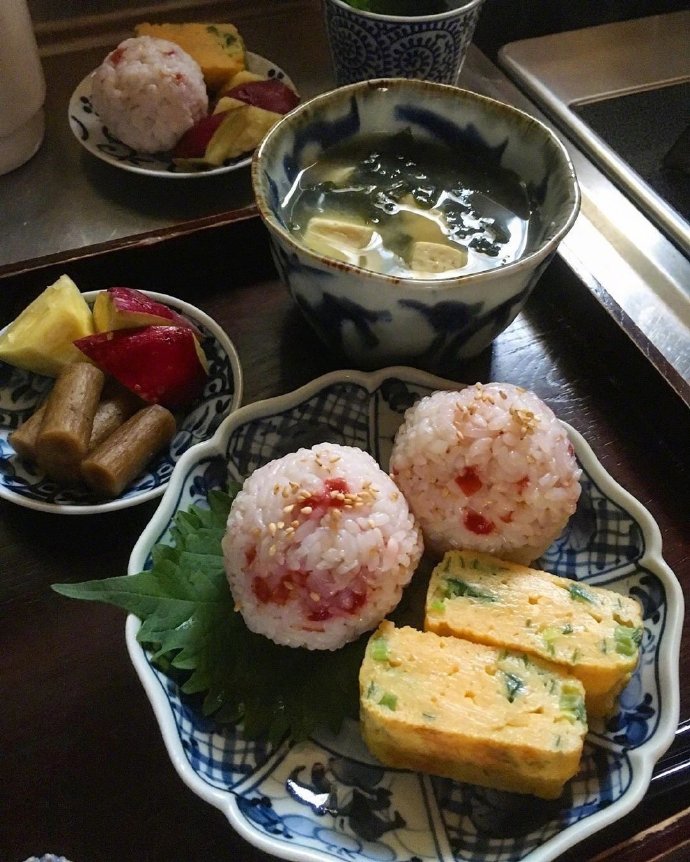 “再忙都要好好吃饭啊”
美食背景图壁纸头像