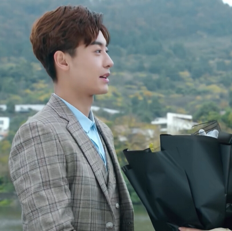 自截爱豆情侣头像 赵志伟&cc宋妍霏