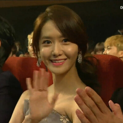 林允儿可二改。