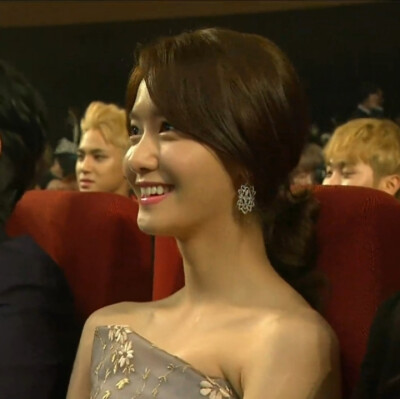 林允儿可二改。