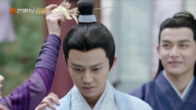 自截任嘉伦可二改图
二改二传注明dt奶茶小语