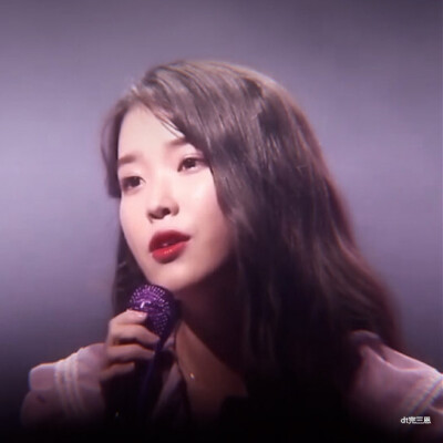 IU
完三恩