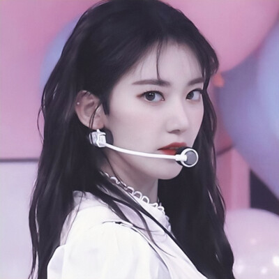 宫胁咲良.
原截 dt池羡.