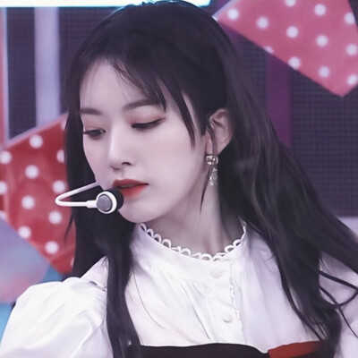 宫胁咲良.
原截 dt池羡.