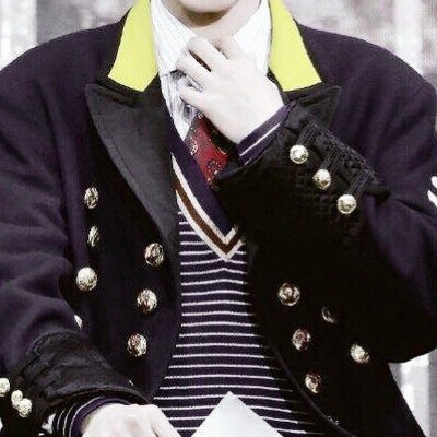 肖战头像by程述。