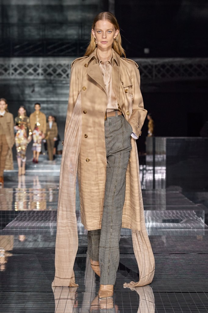 巴宝莉 Burberry 2020/21秋冬高级成衣秀