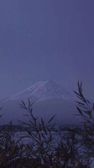 海与山 风和月