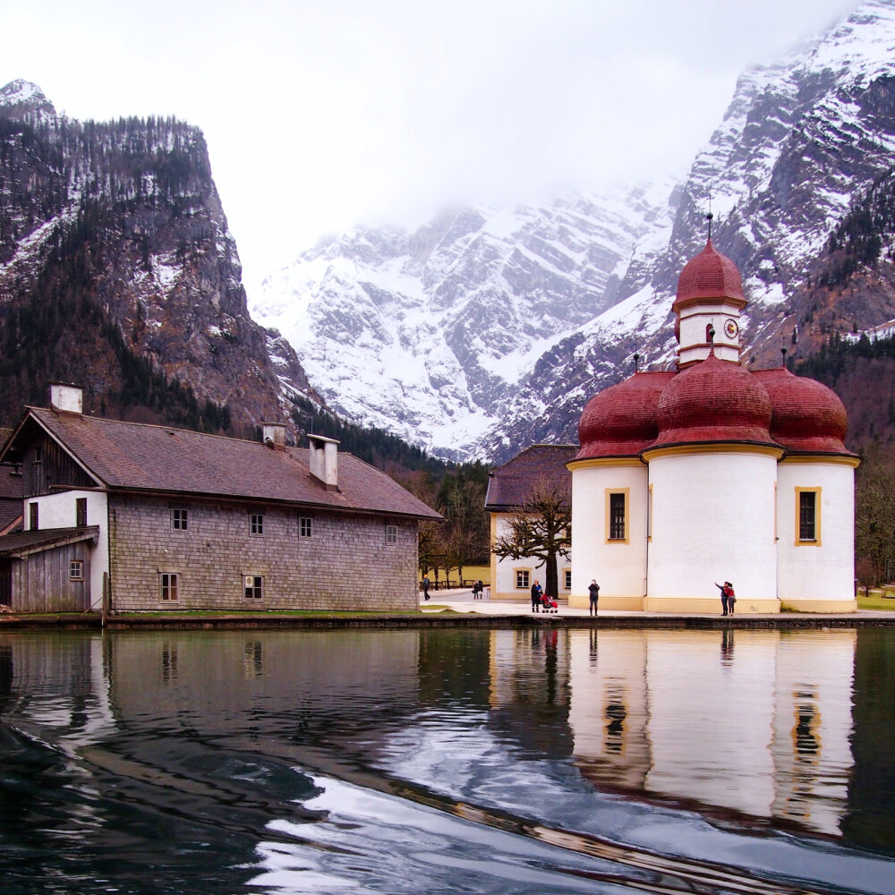 德国 贝希特斯加登 国王湖
其实是清澈见底的湖水
Berchtesgaden, Germany
Feb, 2016