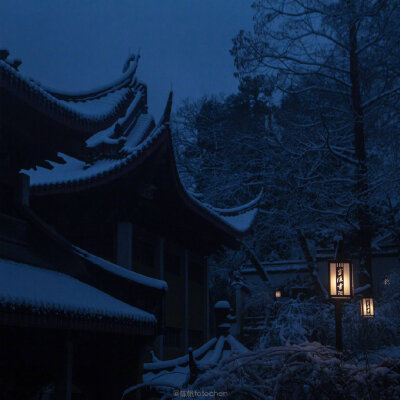 “寺古寒客雪，山空茶声燃”
微博 ?? 纯摄
