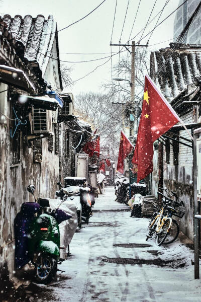 有个家，就好。哪怕它穷，它破。生活像个空口袋，等着你去装。装什么，有什么。——冯骥才