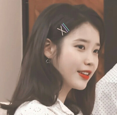 IU 李知恩 