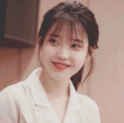 IU 李知恩