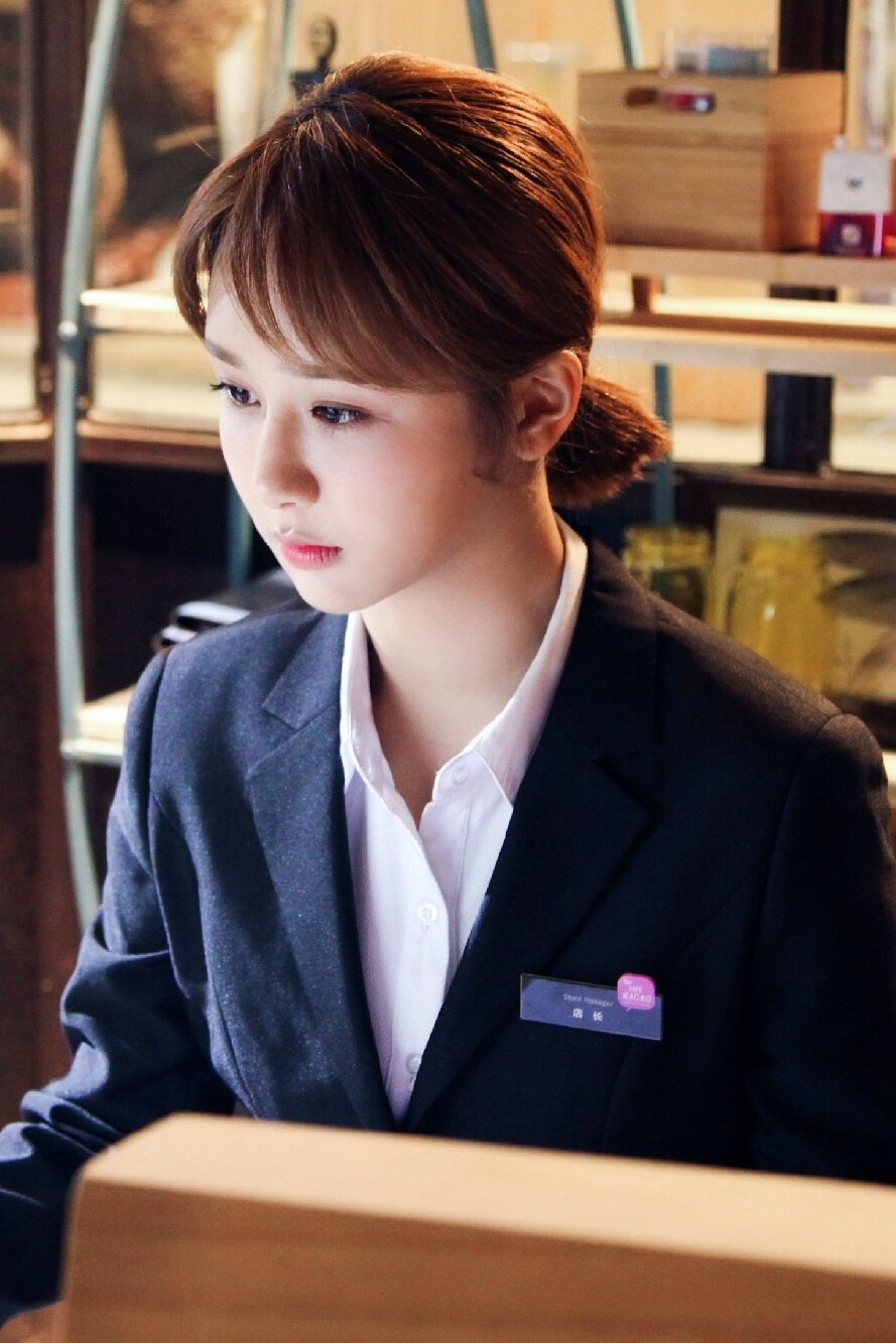 『欢乐颂』
♡邱莹莹
♀杨紫