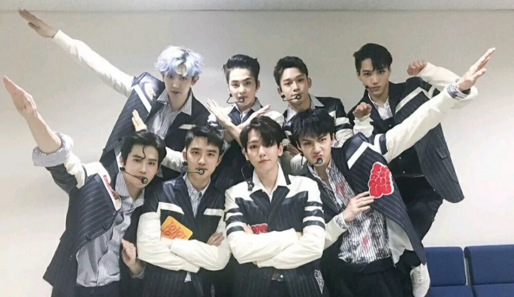 EXO壁纸
EXO