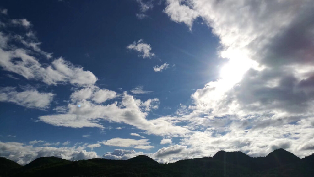 在校期间的天空，极好