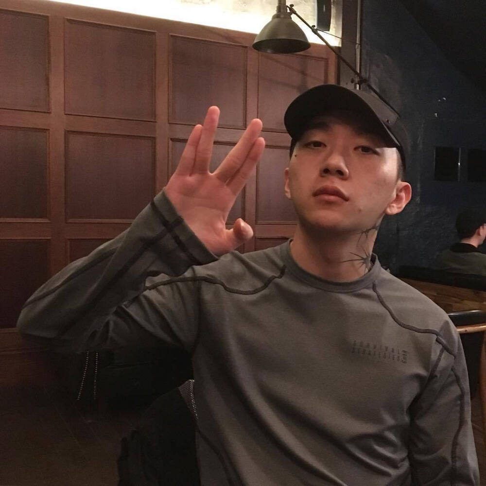 AOMG