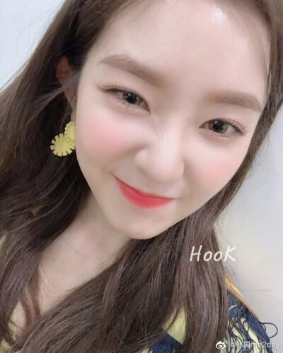 red velvet Irene
via weibo 