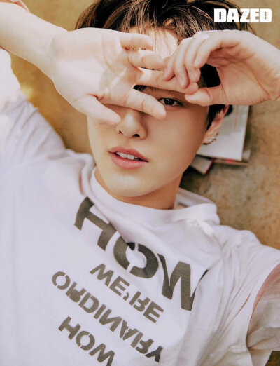 200224 DAZED korea更新#曹承衍#相关：
woodz在春天再次与曹承衍见面，正常的生活，而不是平常的生活。
