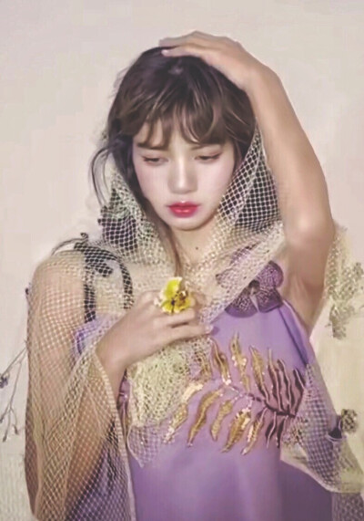 lalisa manoban ☪ 甜豆莎 cr.微博