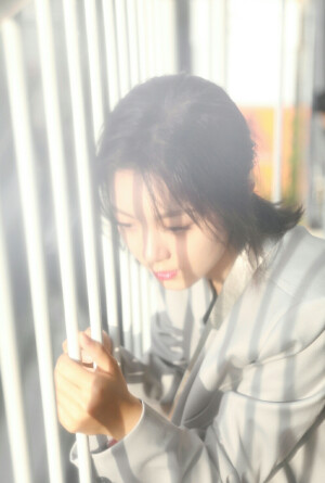 女神今天好仙啊！
阳光沐浴
白雾绵绵
仿佛置身在这幻境中
多少温馨呀！