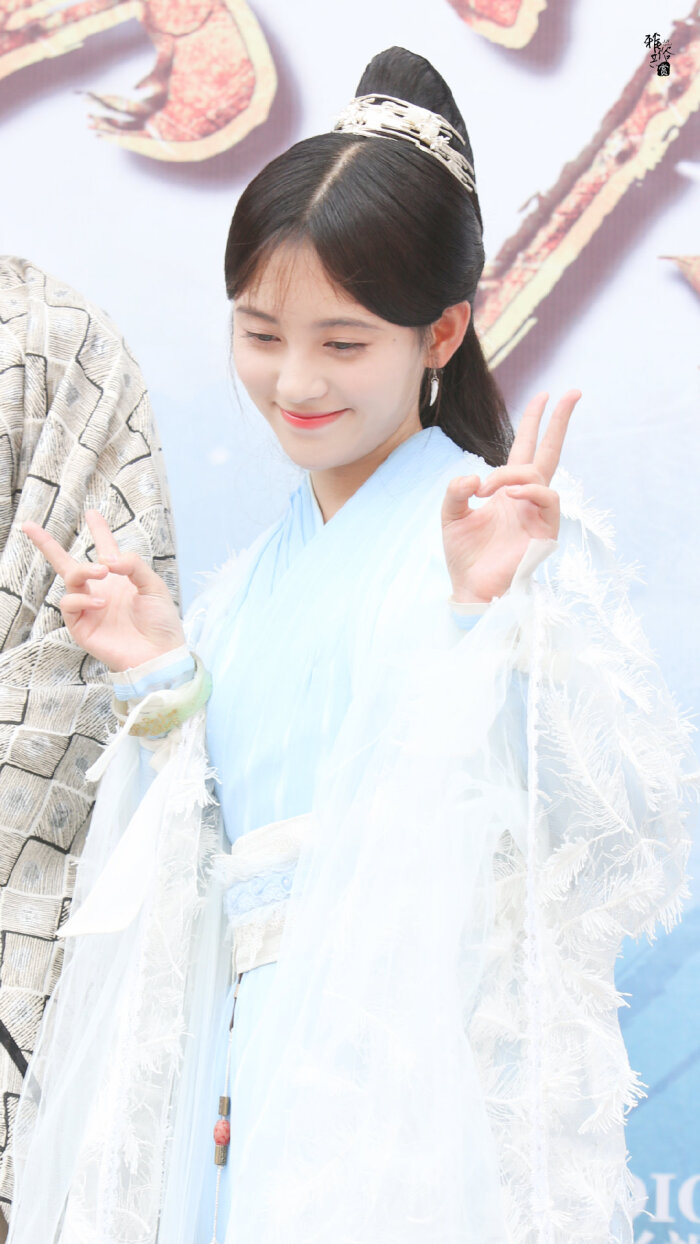 鞠婧祎韩芸汐壁纸