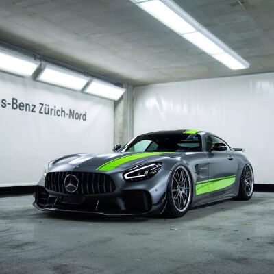 Mercedes-Benz AMG GT-R