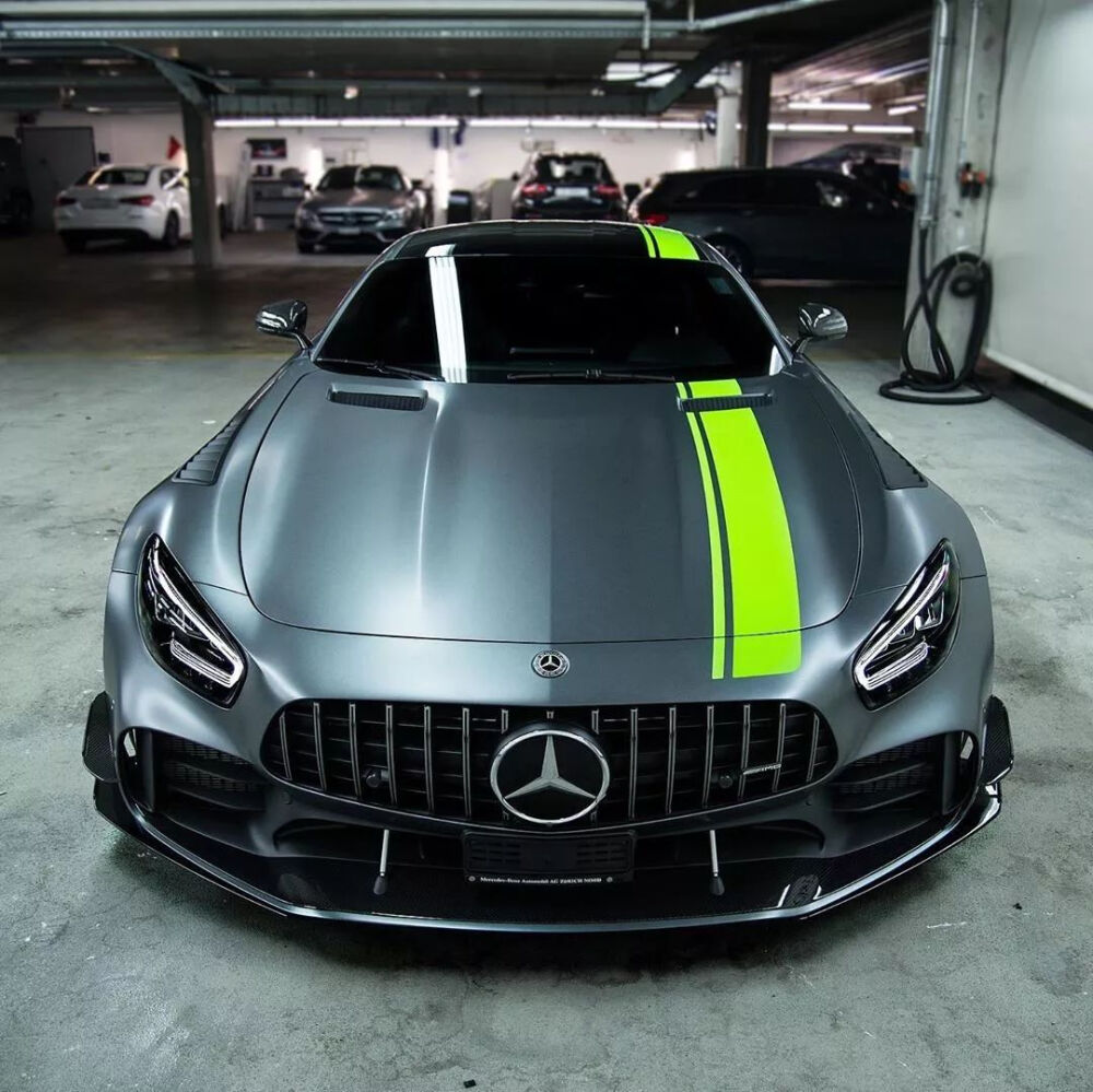 Mercedes-Benz AMG GT-R