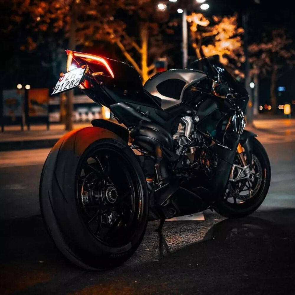 Ducati V4s